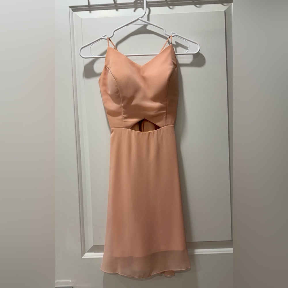 Elegant Peach Sleeveless Dress